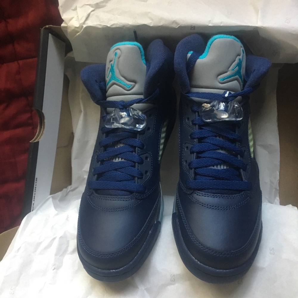 BRAND NEW Air Jordan 5 Retro “Hornets” BG Midnight